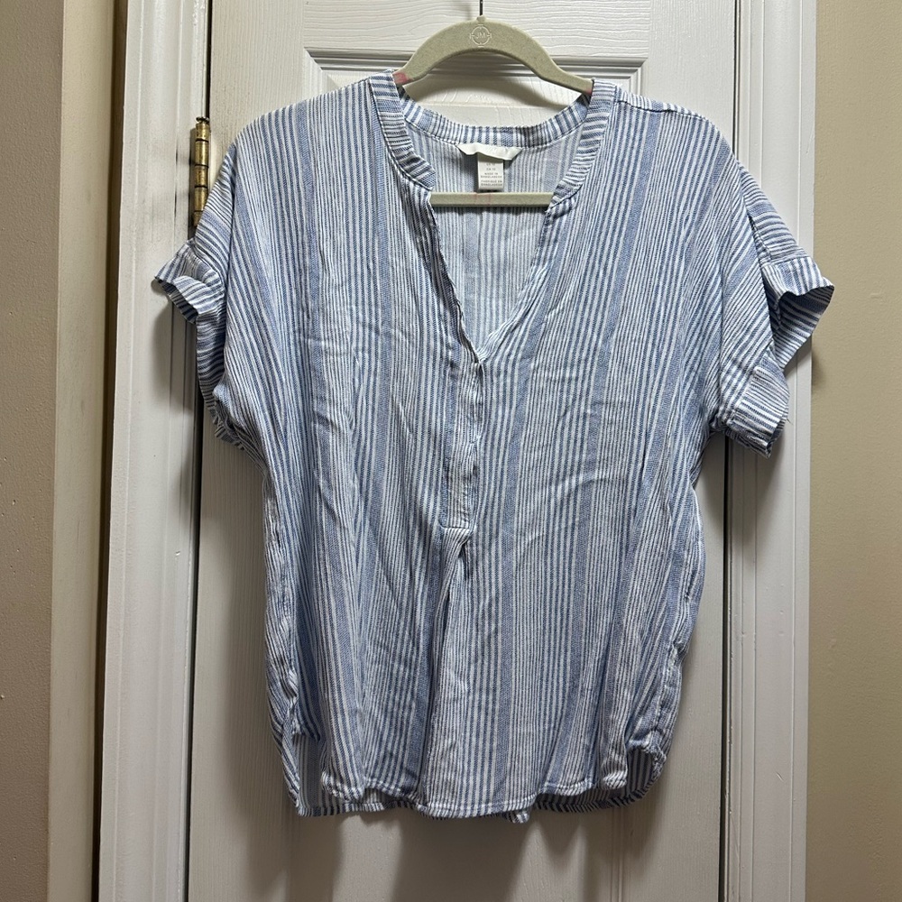 H&M blue and white striped top 12